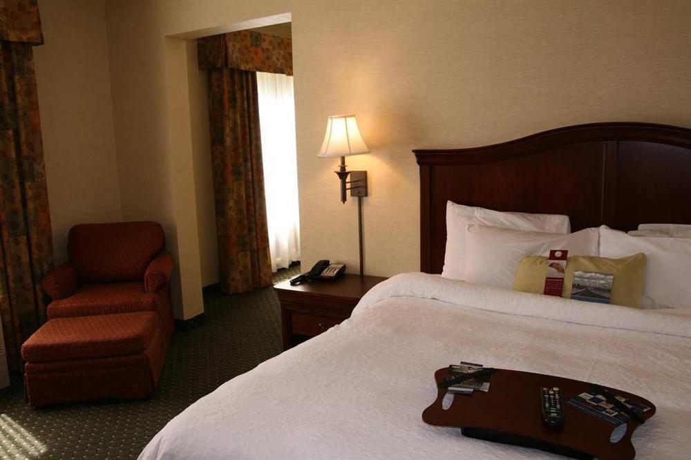 Hotel Hampton By Hilton Brattleboro Habitación foto