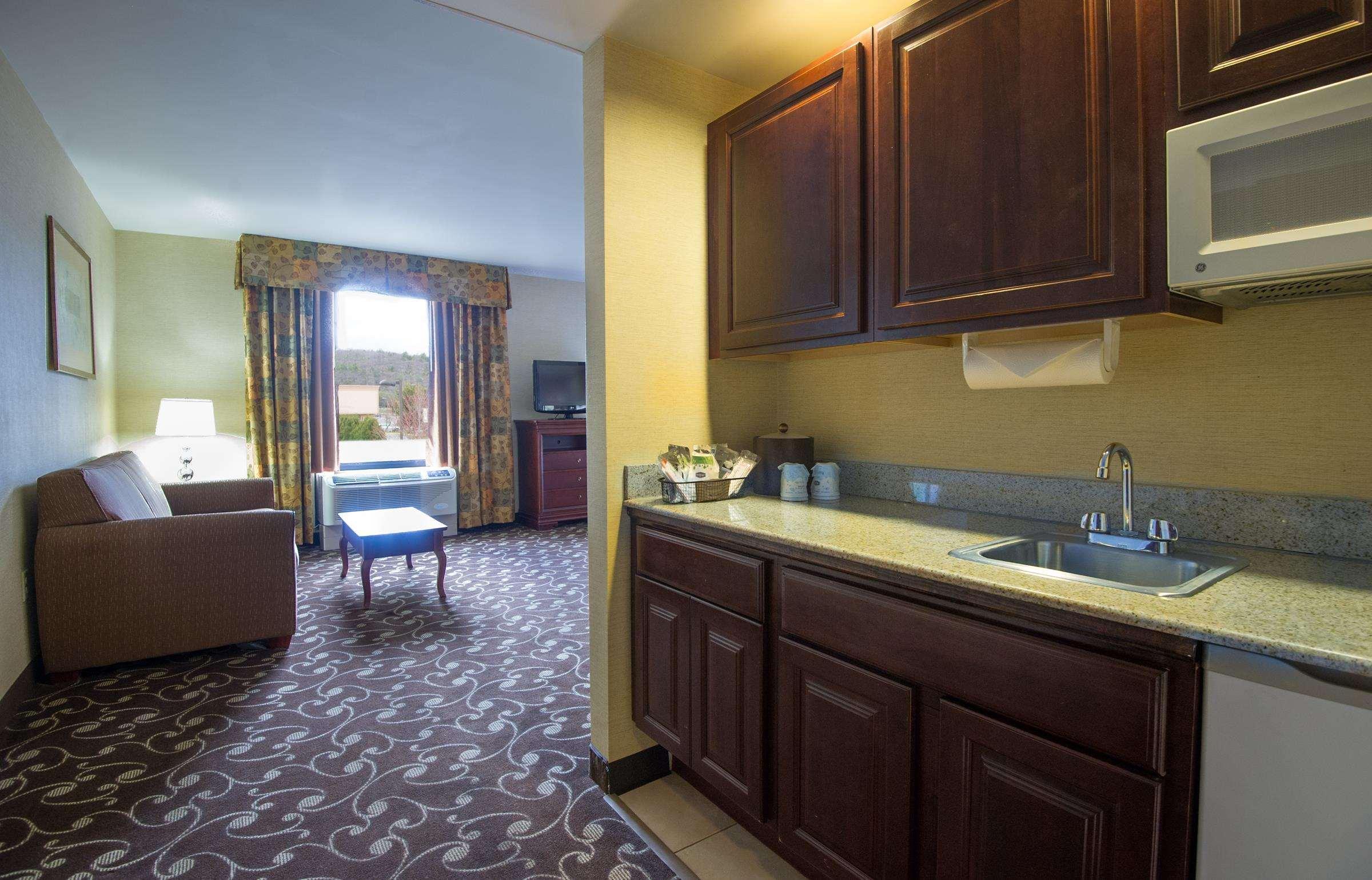 Hotel Hampton By Hilton Brattleboro Exterior foto