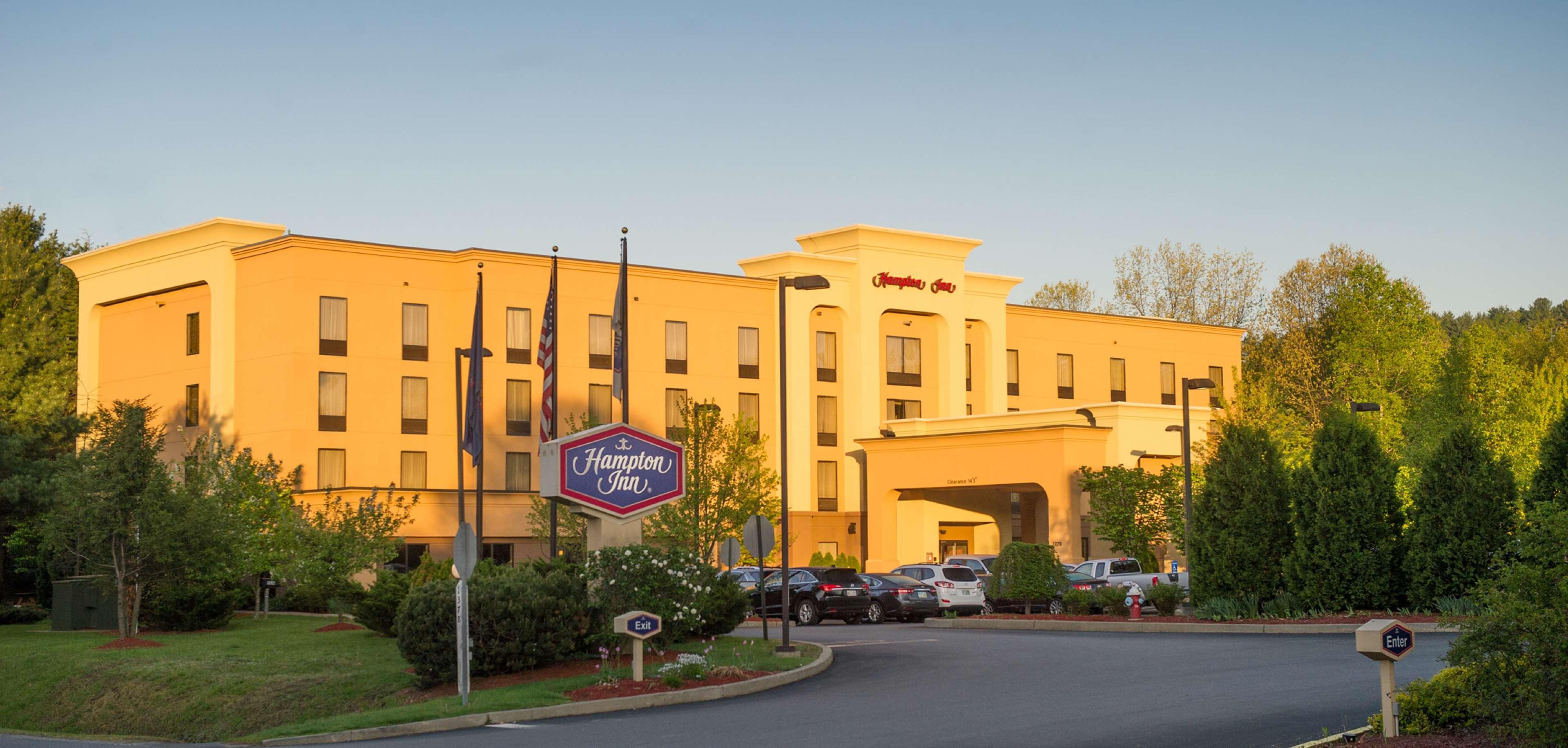Hotel Hampton By Hilton Brattleboro Exterior foto