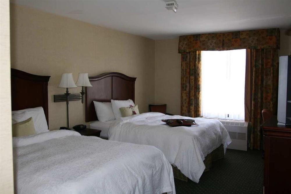 Hotel Hampton By Hilton Brattleboro Habitación foto