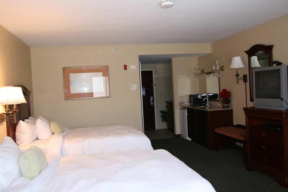 Hotel Hampton By Hilton Brattleboro Exterior foto