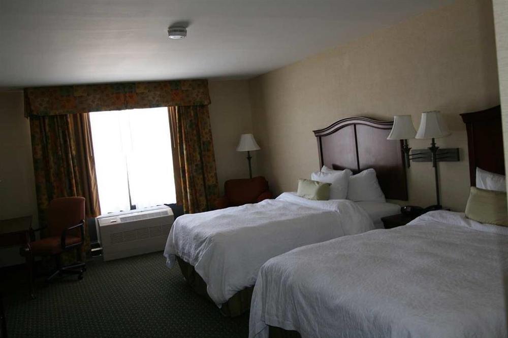 Hotel Hampton By Hilton Brattleboro Exterior foto