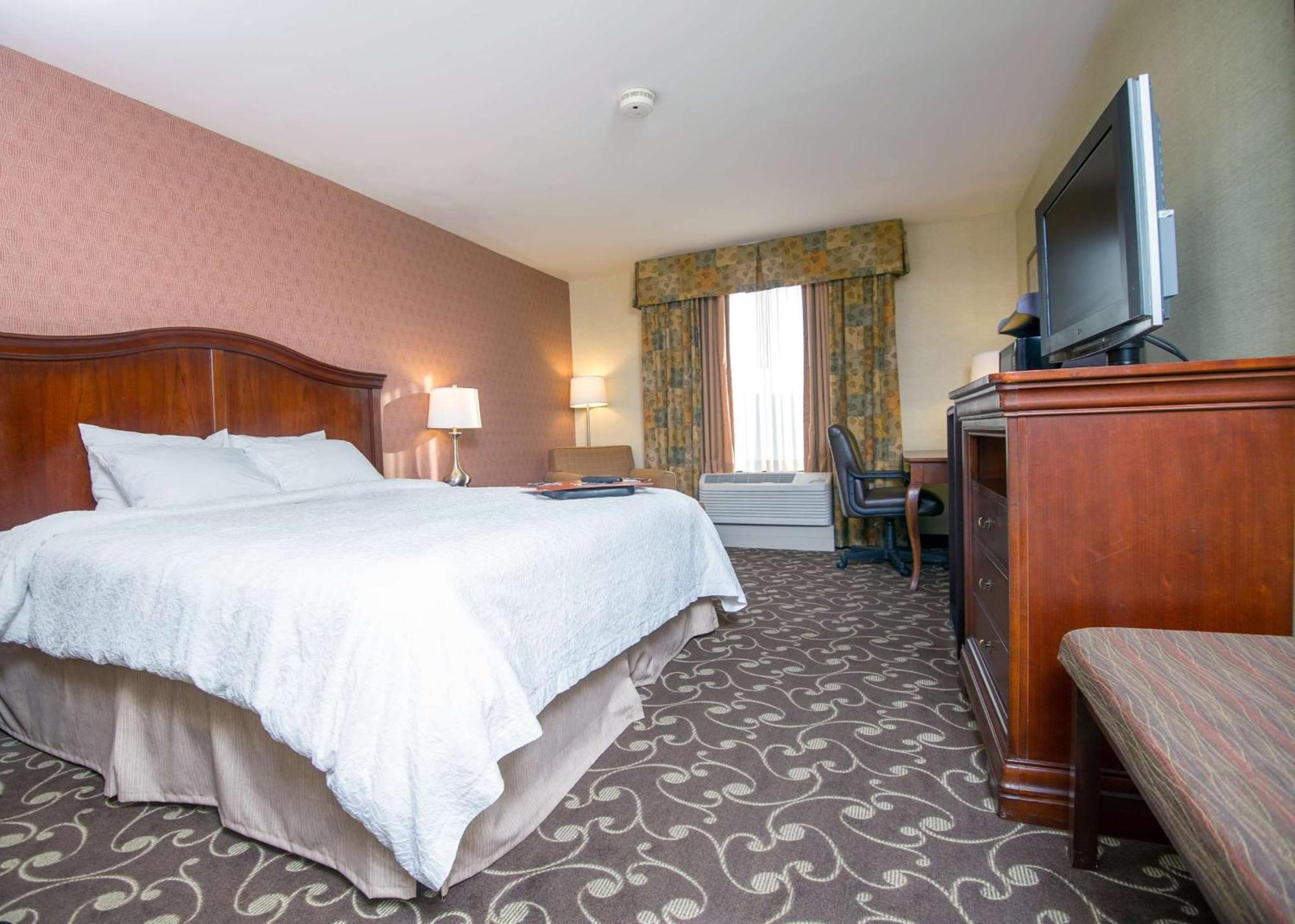 Hotel Hampton By Hilton Brattleboro Exterior foto